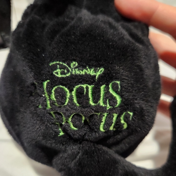 Hocus Pocus Cat Keychain Plush - Picture 6 of 9